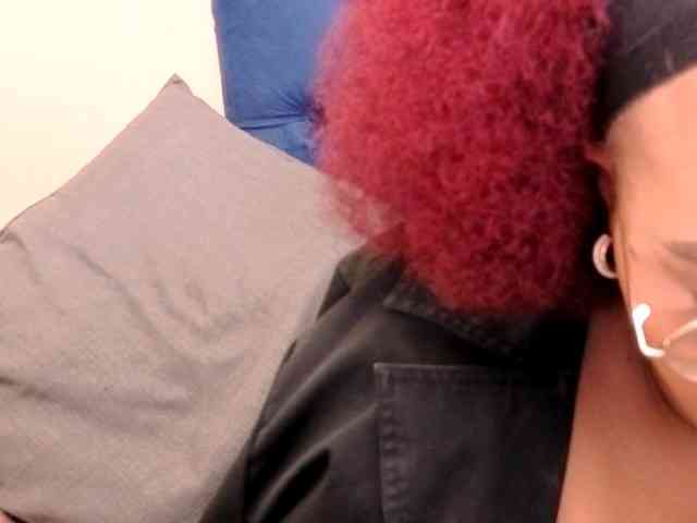 EbonySkyeXX webcam