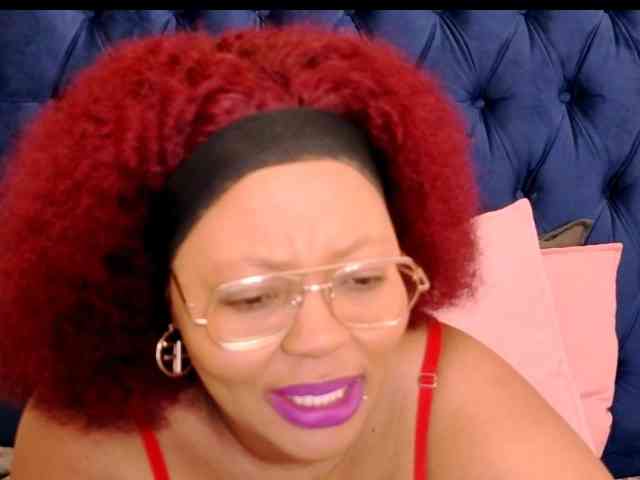 EbonySkyeXX Live Webcam on BongaCams