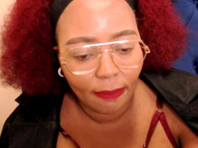 EbonySkyeXX webcam