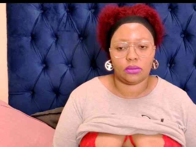 Ebonyskyexx's cam show statistics and live stream