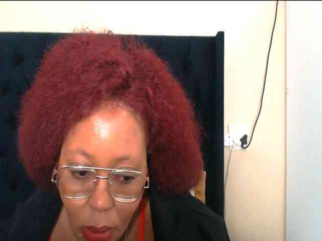 EbonySkyeXX webcam