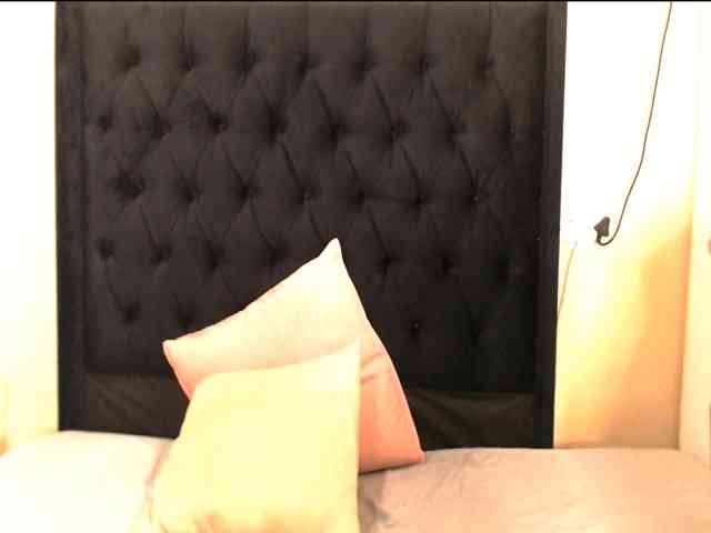 EbonySkyeXX webcam