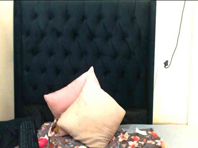EbonySkyeXX webcam