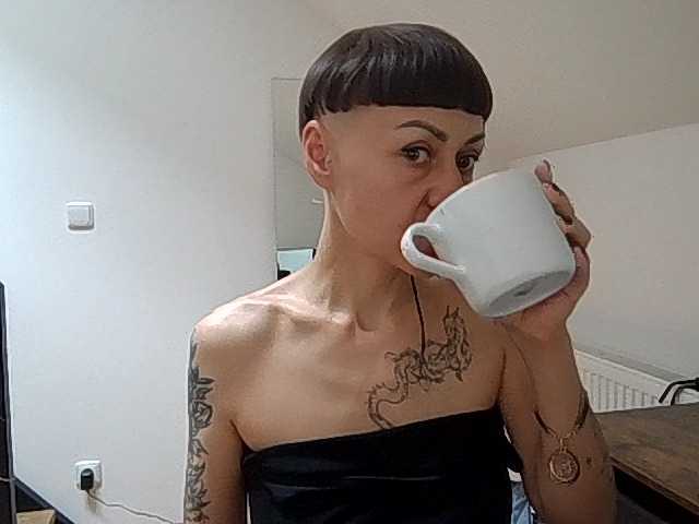 Shadow-Goddess live webcam show