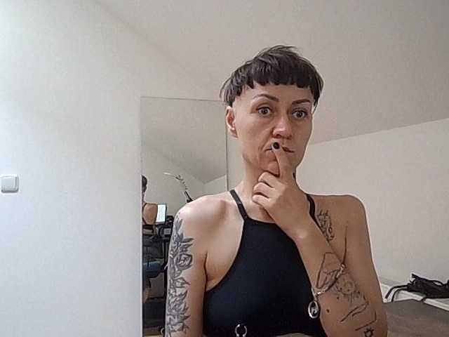 Shadow-Goddess live webcam show