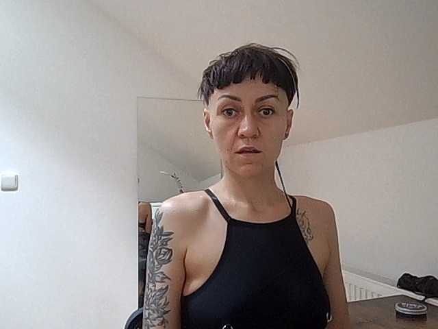 Shadow-Goddess live cam on BongaCams