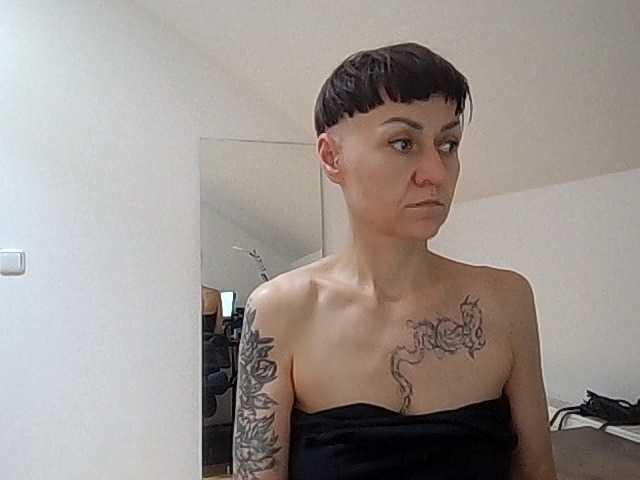 Shadow-Goddess live webcam show