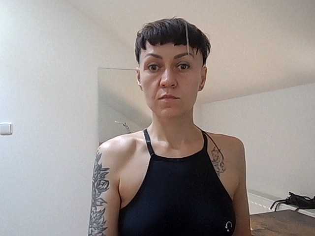 Shadow-Goddess live cam on BongaCams