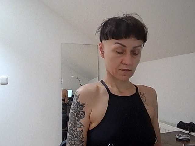 Shadow-Goddess live webcam show