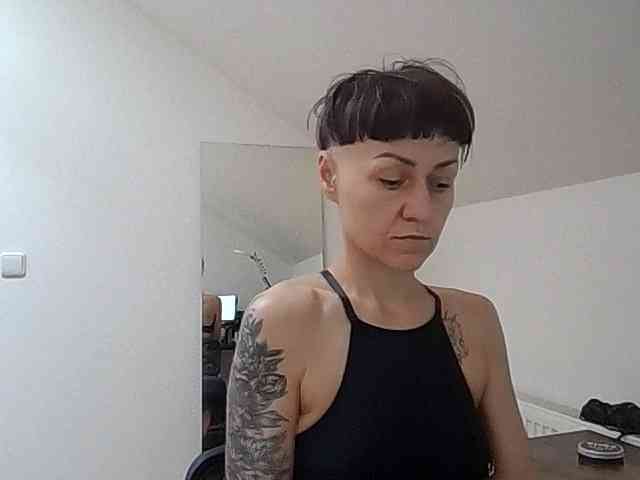 Shadow-Goddess webcam