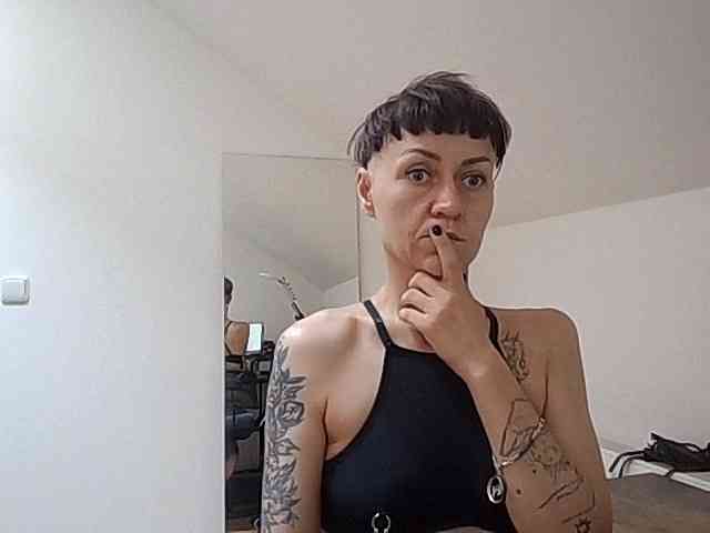 Shadow-Goddess webcam
