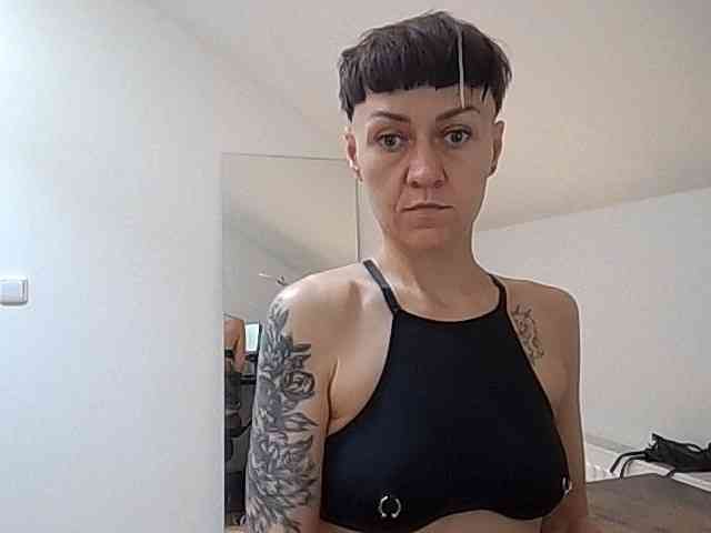 Shadow-Goddess webcam