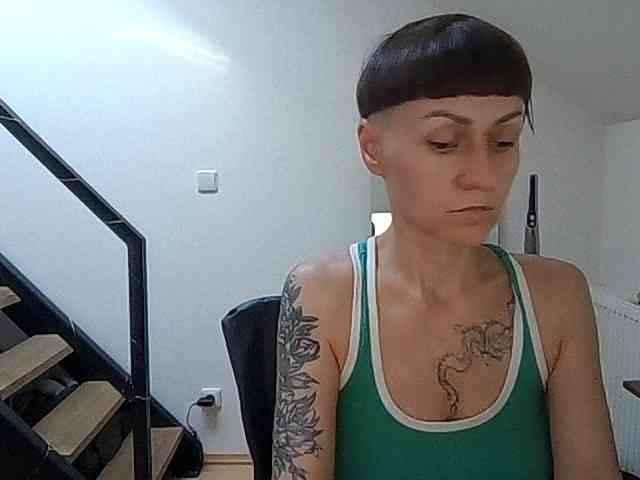 Shadow-Goddess webcam
