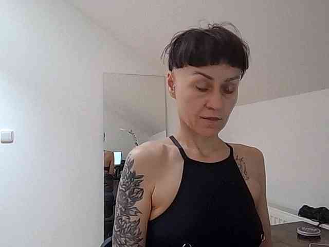 Shadow-Goddess webcam
