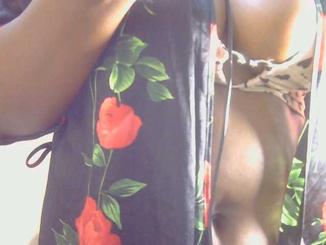 PrettyAchy live cam on BongaCams