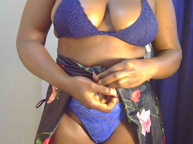 PrettyAchy webcam