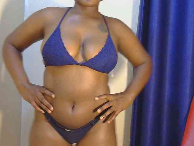 PrettyAchy webcam