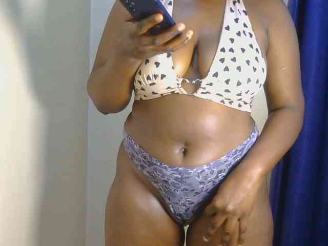 PrettyAchy webcam