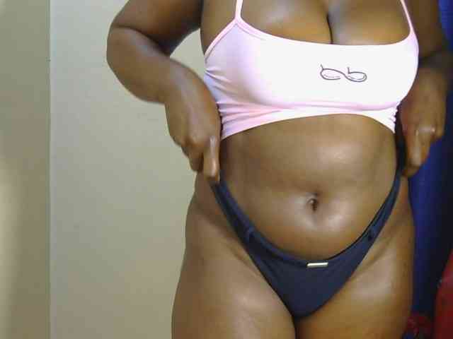 PrettyAchy webcam