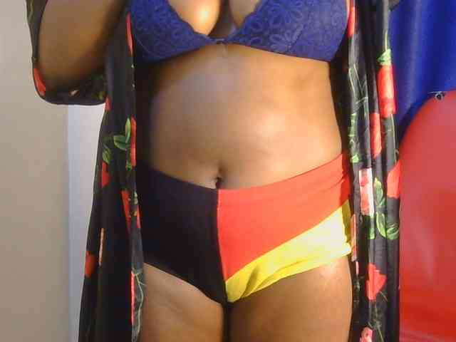 PrettyAchy webcam
