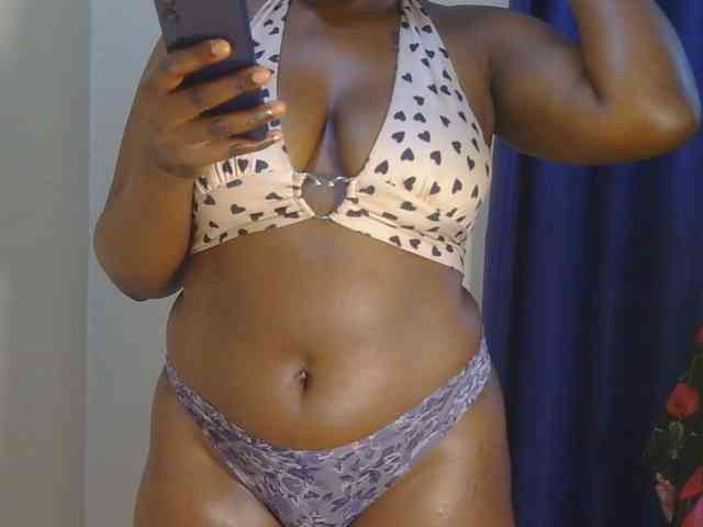 PrettyAchy webcam