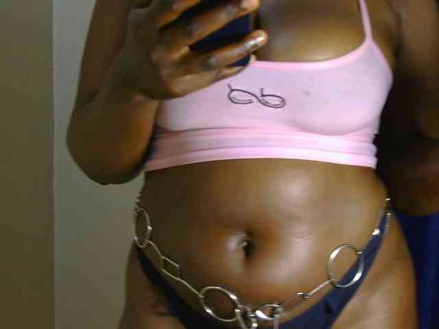 PrettyAchy webcam