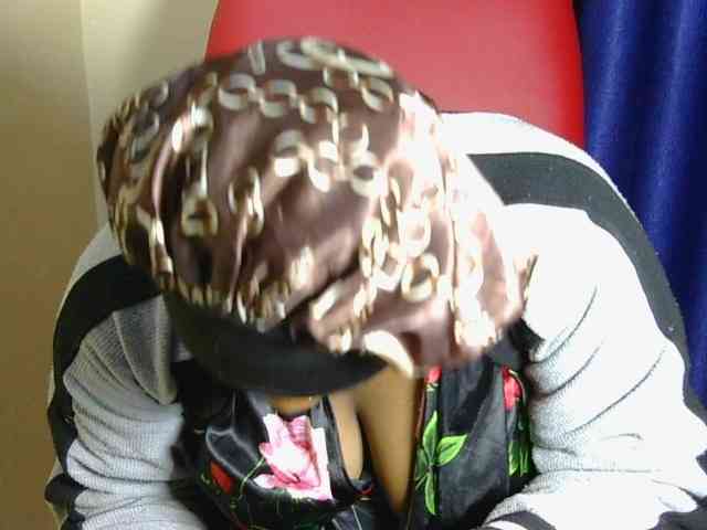 PrettyAchy webcam