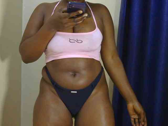 PrettyAchy webcam