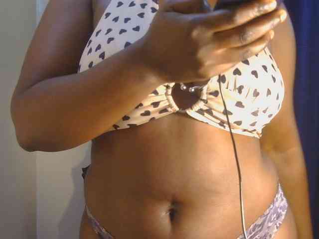 PrettyAchy webcam
