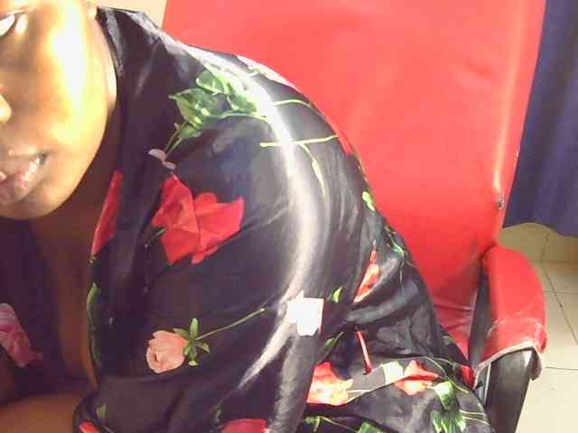 PrettyAchy webcam