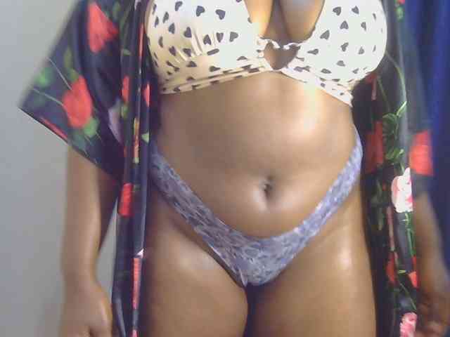 PrettyAchy webcam