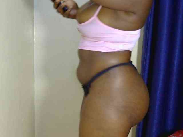 PrettyAchy webcam