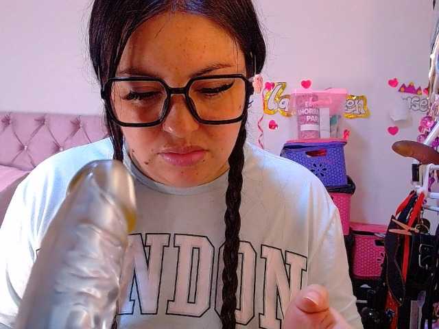 lanaqueen699 webcam bongacams model stream image