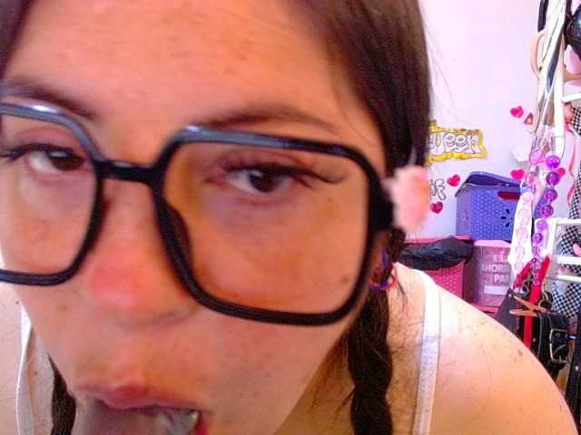 lanaqueen699 live cam on BongaCams