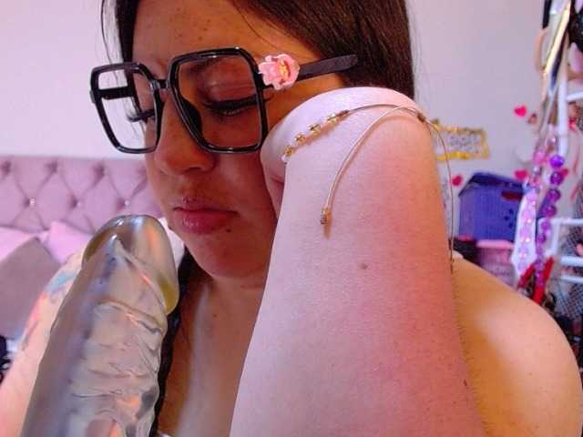 lanaqueen699 live cam on BongaCams