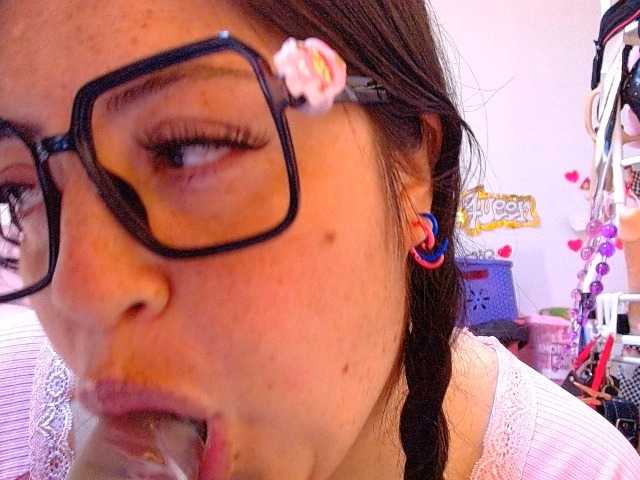 lanaqueen699 live cam on BongaCams