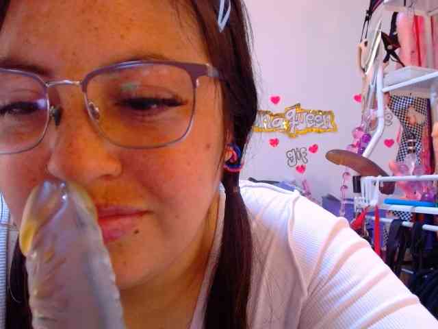 lanaqueen699 webcam