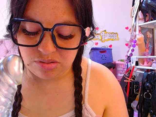 lanaqueen699 webcam