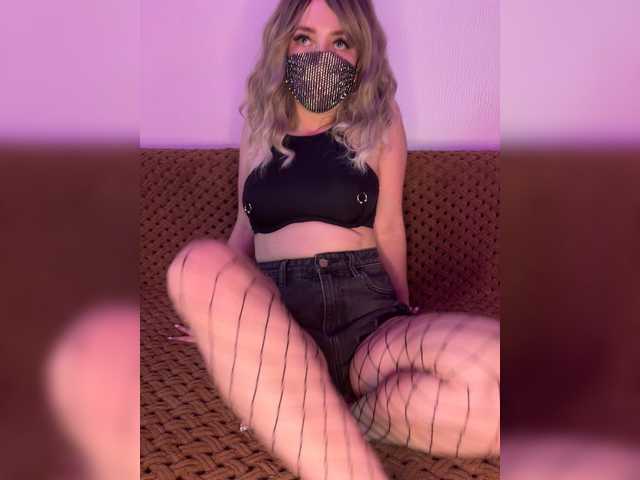 Evalisa live cam on BongaCams