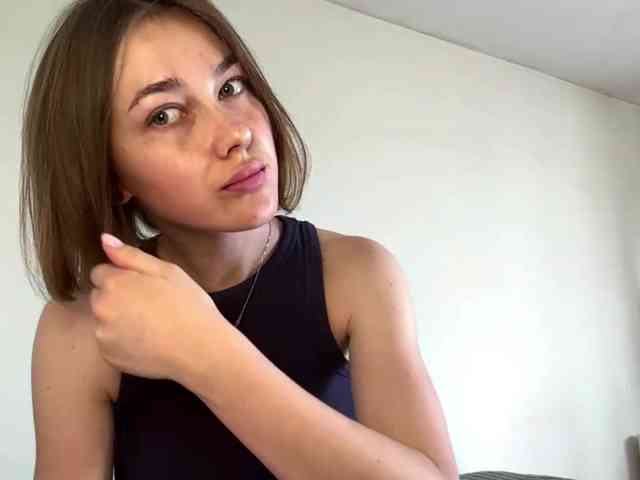 AnishaTrostle webcam