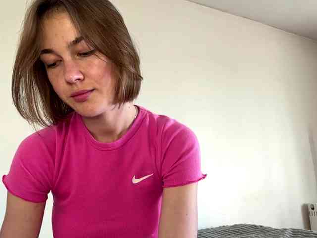 AnishaTrostle webcam