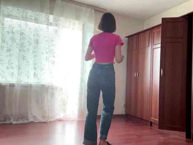 AnishaTrostle webcam