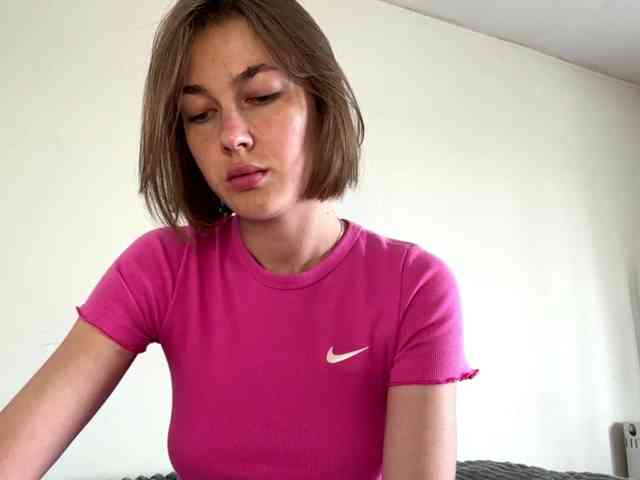 AnishaTrostle webcam