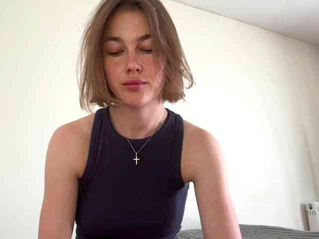 AnishaTrostle webcam