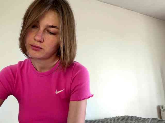 AnishaTrostle webcam