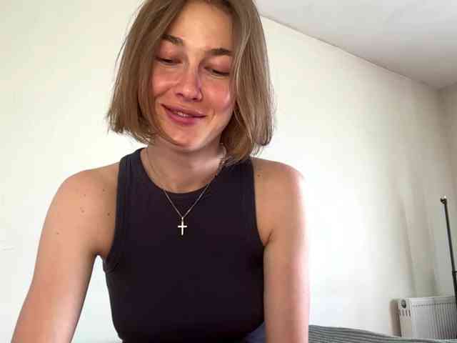 AnishaTrostle webcam