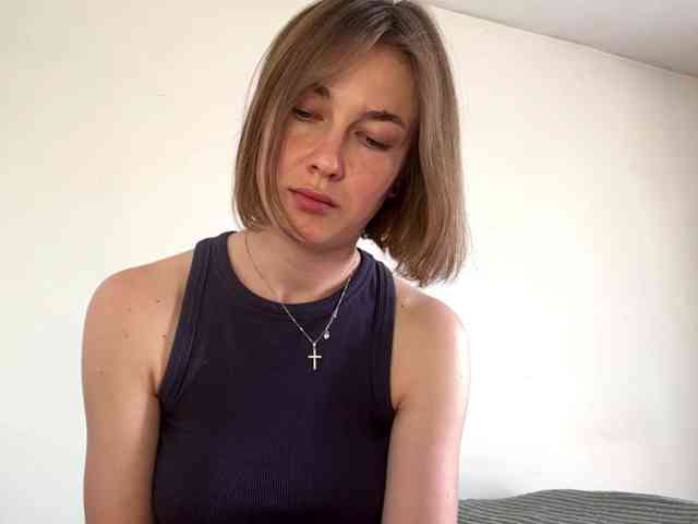 AnishaTrostle webcam