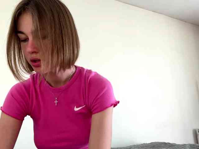 AnishaTrostle webcam