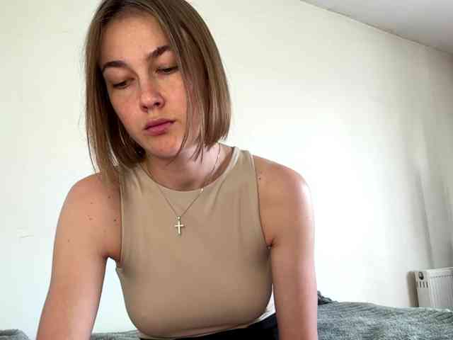AnishaTrostle webcam