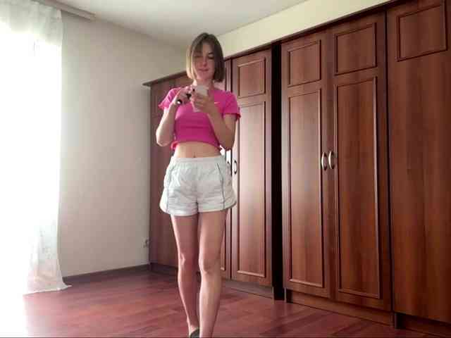 AnishaTrostle webcam